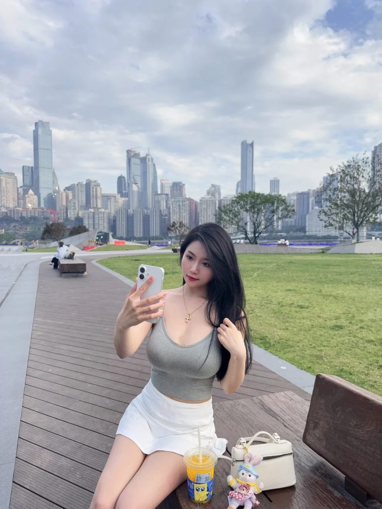 城市生活人物配图